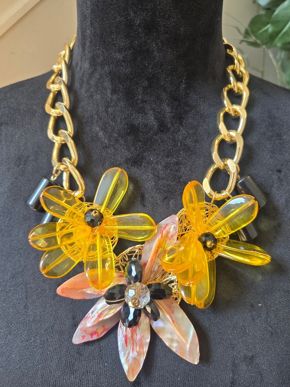 C 1946 Gold Tone Amber Orange Lucite Floral Statement Necklace